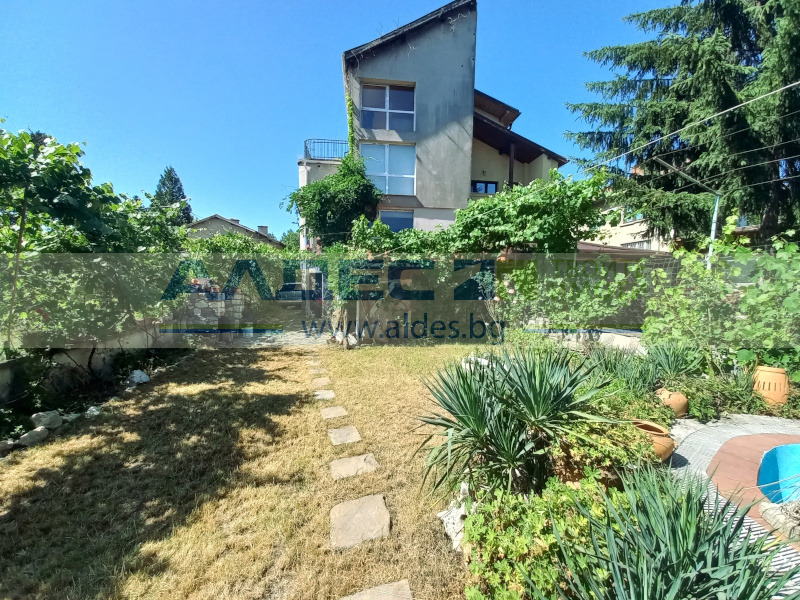 Продава КЪЩА, гр. София, гр. Банкя