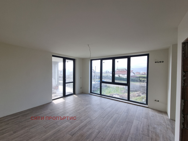 Продава КЪЩА, гр. Благоевград, Грамада, снимка 5 - Къщи - 53463905