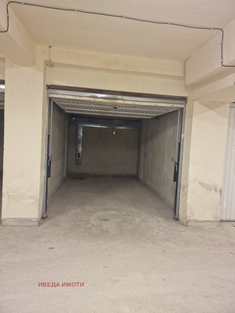 À venda  Garagem Varna , Tchaika , 15 m² | 36721928