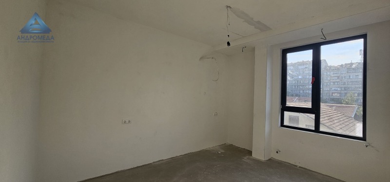 Te koop  2 slaapkamers Pleven , 9-ti kvartal , 119 m² | 86526614 - afbeelding [15]