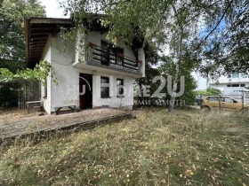 Huis Noevtsi, regio Pernik