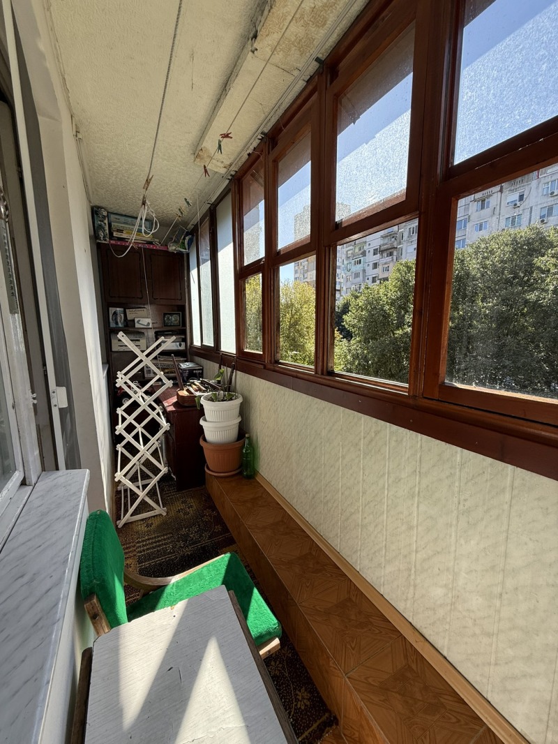 Продава  3-стаен град Варна , Възраждане 3 , 67 кв.м | 50531196 - изображение [8]