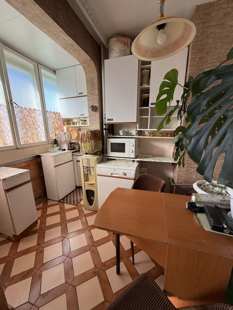 Продава  3-стаен град Варна , Възраждане 3 , 67 кв.м | 50531196 - изображение [5]