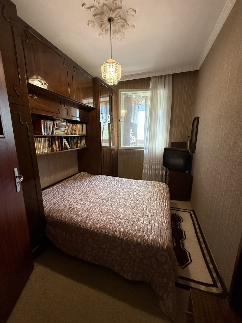 Продава  3-стаен град Варна , Възраждане 3 , 67 кв.м | 50531196 - изображение [6]