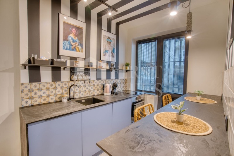 Продава 4-СТАЕН, гр. София, Център, снимка 12 - Апартаменти - 53426742