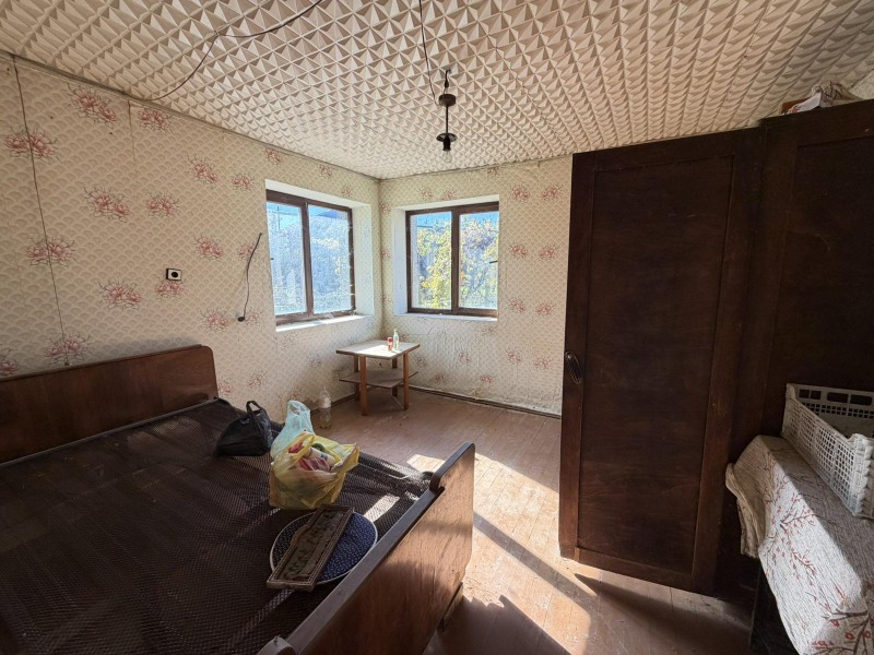 Продава КЪЩА, с. Поликраище, област Велико Търново, снимка 9 - Къщи - 52537593