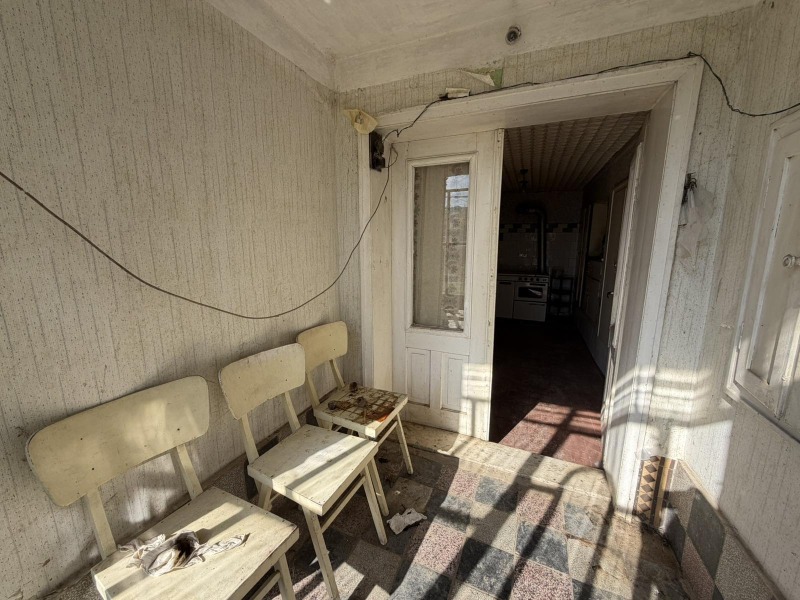 Продава КЪЩА, с. Поликраище, област Велико Търново, снимка 12 - Къщи - 52537593