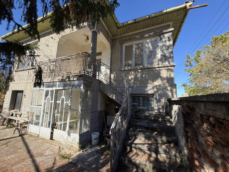 Продава КЪЩА, с. Поликраище, област Велико Търново, снимка 2 - Къщи - 52537593