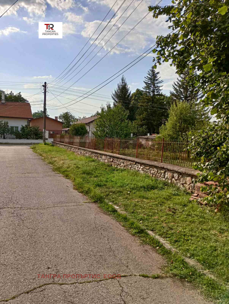 Satılık  Komplo bölge Pernik , Dolni Rakovec , 696 metrekare | 30415275 - görüntü [2]