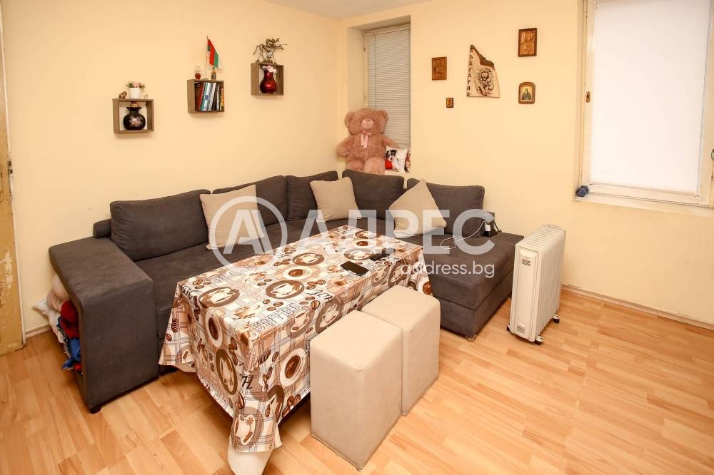 Продава ЕТАЖ ОТ КЪЩА, гр. София, Център, снимка 2 - Етаж от къща - 55474890