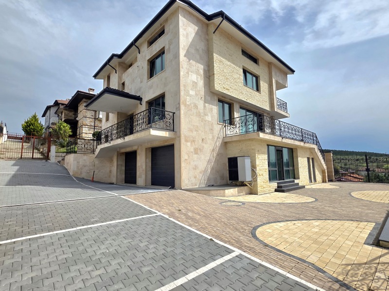 Продава КЪЩА в област Кърджали, с. Брош - 535 кв.м / 650 000 € » 1 271 289.50 лв., ЛЕ АРТИСТА