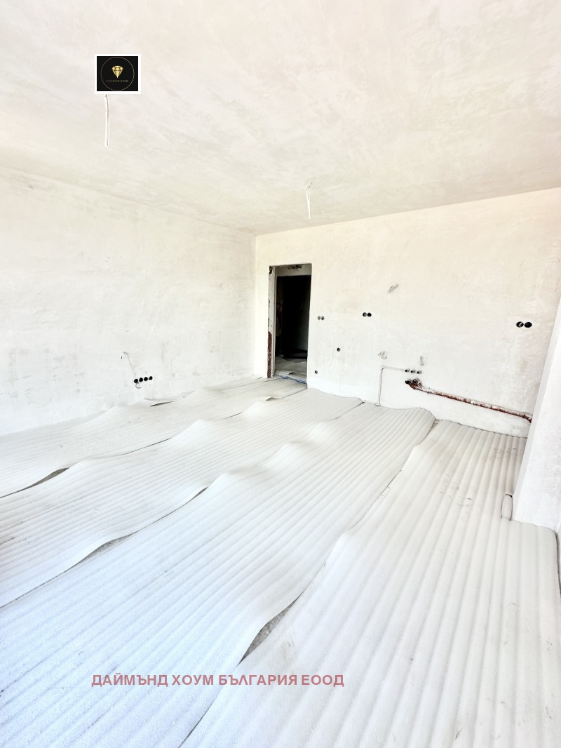 En venta  1 dormitorio Plovdiv , Ostromila , 76 metros cuadrados | 10985536 - imagen [3]