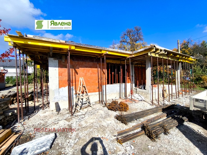 Продава КЪЩА, област Перник, с. Големо Бучино • 281665 € / 550888.86 лв. • 90465840 1