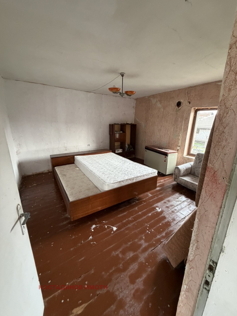 Продава КЪЩА, с. Поройна, област Пловдив, снимка 7 - Къщи - 53559482