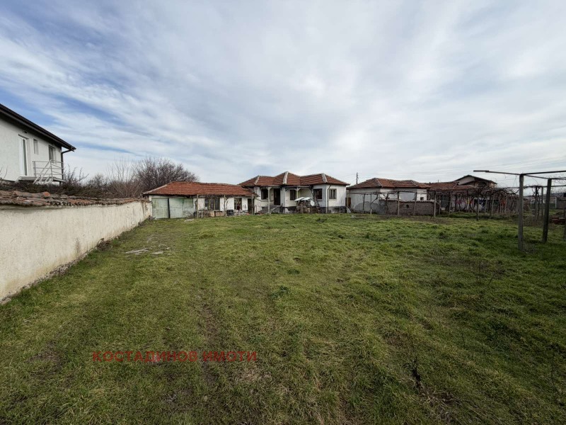 Продава КЪЩА, с. Поройна, област Пловдив, снимка 11 - Къщи - 53559482