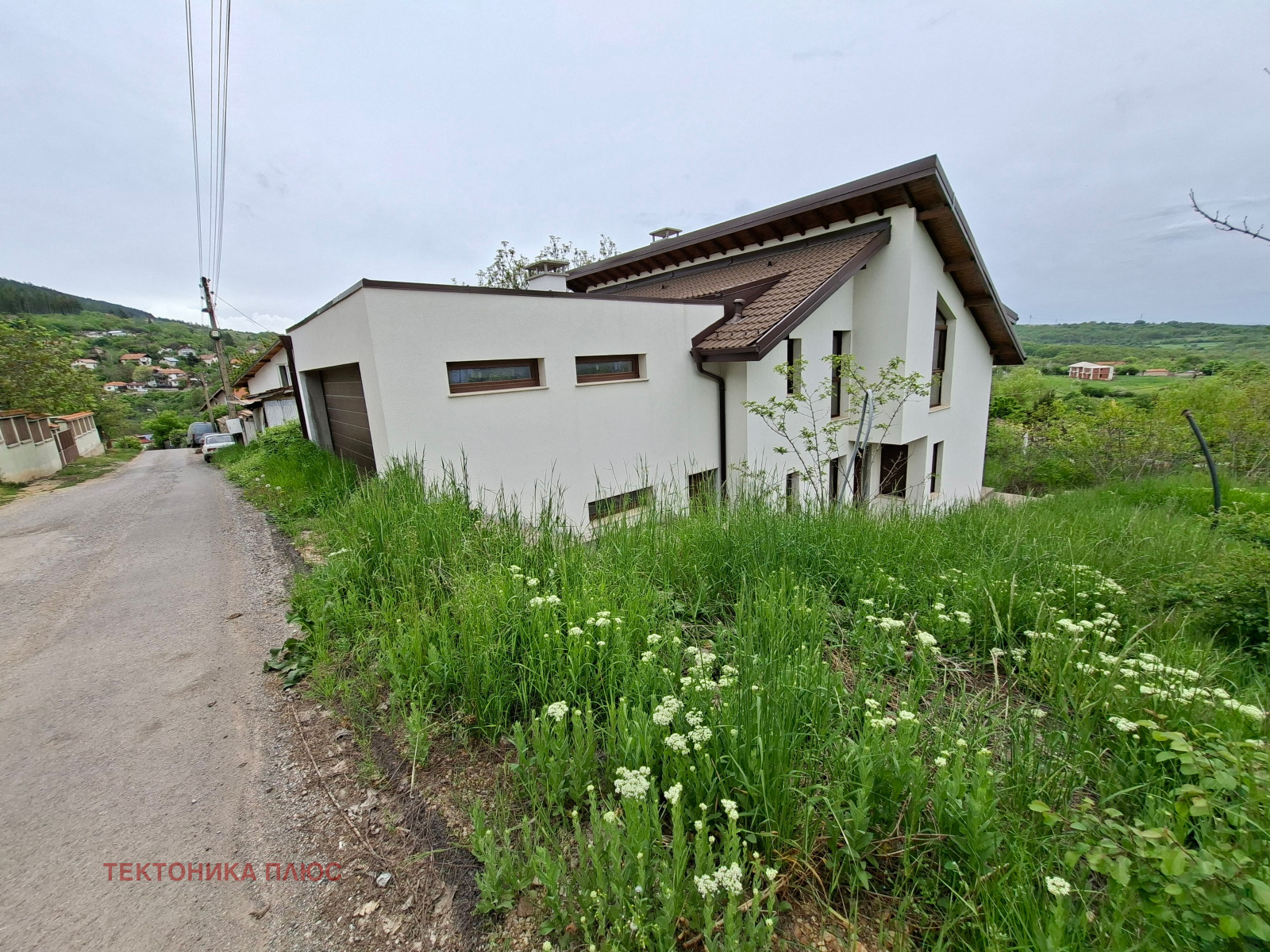 Продава КЪЩА, гр. София, с. Лозен, снимка 2 - Къщи - 55135535