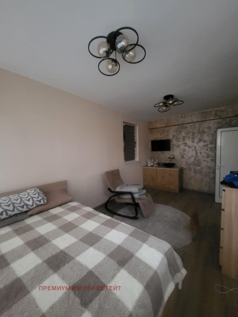 Продава КЪЩА, гр. София, с. Волуяк, снимка 13 - Къщи - 52535237