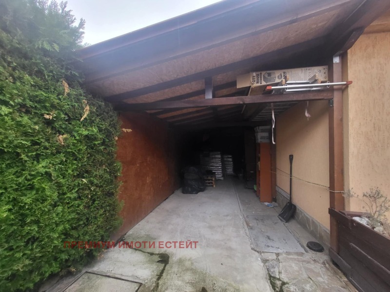 Продава КЪЩА, гр. София, с. Волуяк, снимка 9 - Къщи - 52535237