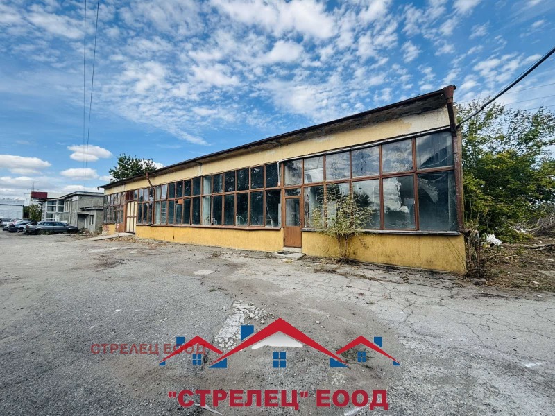 Продава  Пром. помещение град Добрич , Промишлена зона - Север , 384 кв.м | 62090647