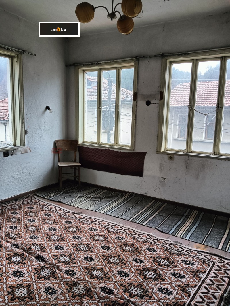 Продава КЪЩА, гр. Троян, област Ловеч, снимка 14 - Къщи - 53356095