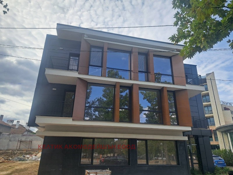 Продава БИЗНЕС ИМОТ, гр. Павел баня, област Стара Загора