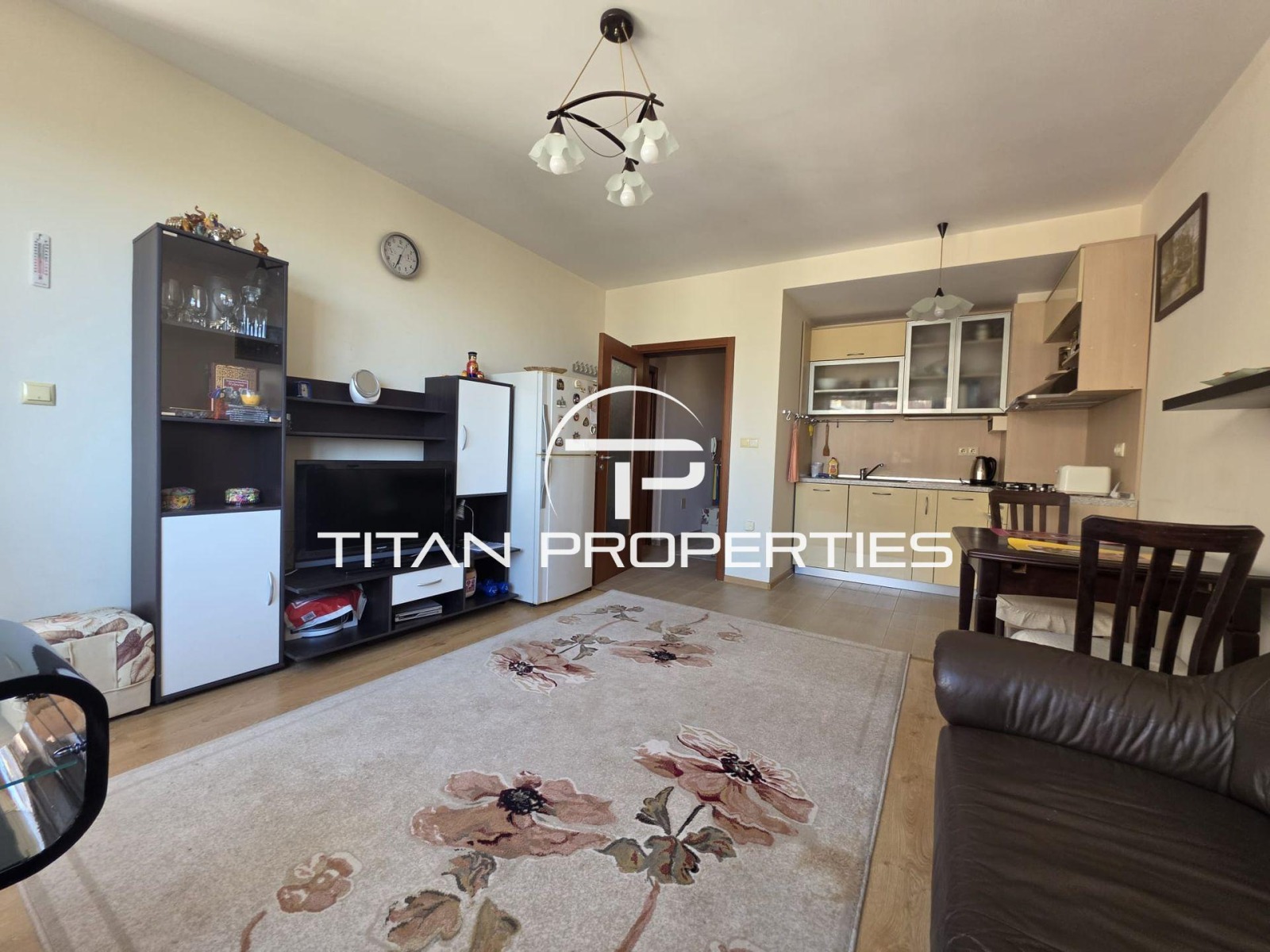 Продава 2-СТАЕН, гр. Варна, Бриз, снимка 2 - Апартаменти - 56475911