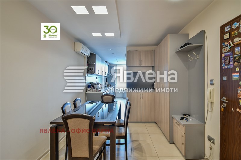 In vendita  2 camere da letto Varna , Tsentar , 80 mq | 33809821