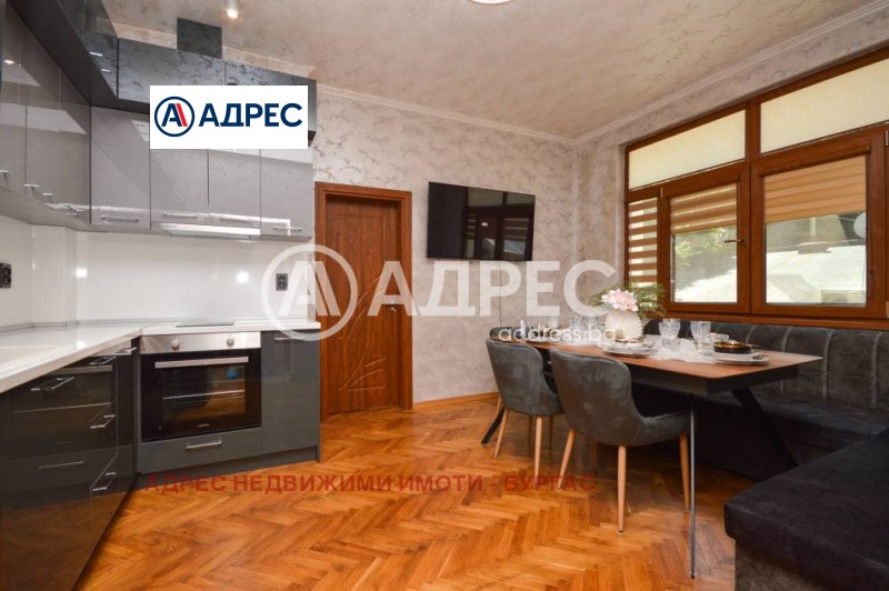 Продава  Многостаен град Бургас , Център , 92 кв.м | 81928679