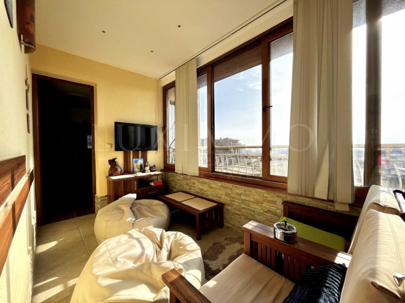 Продава МНОГОСТАЕН, гр. Бургас, Възраждане, снимка 15 - Апартаменти - 52873387