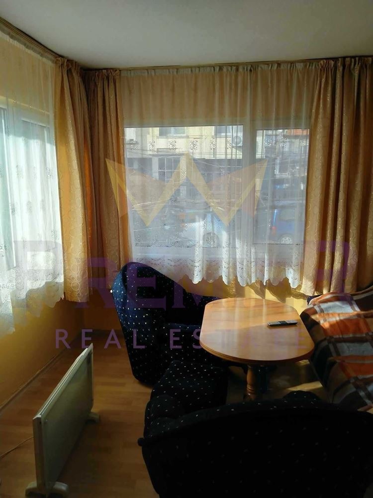 Продава  Етаж от къща, град Варна, Левски 1 •  129 000 EUR • ID 66463284 — holmes.bg - [1] 