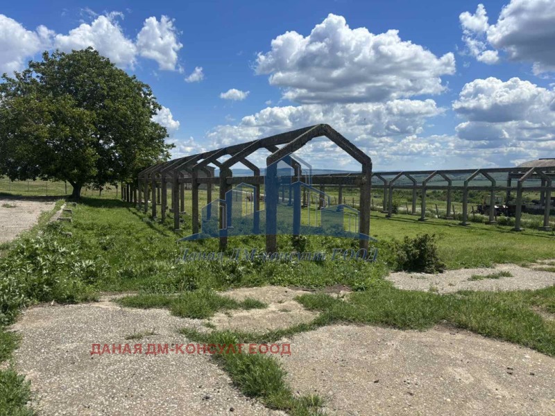 Na prodej  Průmyslová budova oblast Shumen , Drumevo , 500 m2 | 77232303 - obraz [9]