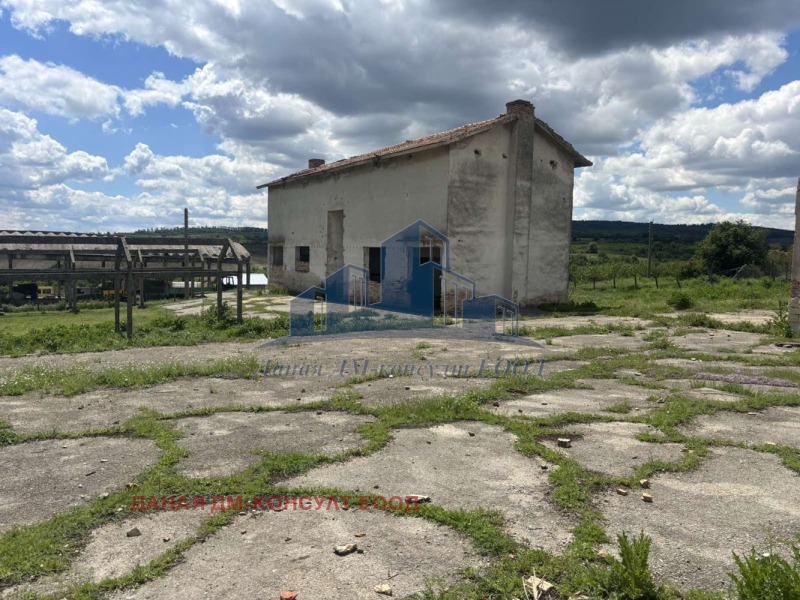 Na prodej  Průmyslová budova oblast Shumen , Drumevo , 500 m2 | 77232303