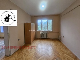 Продава 3-стаен
