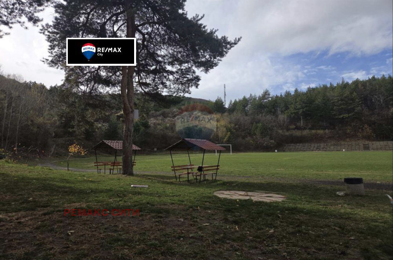 Продава ПАРЦЕЛ в град София, с. Лозен - 699 кв.м / 149 999 € » 293 372.54 лв., РЕМАКС СИТИ