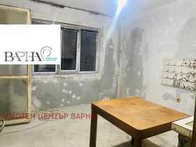 Продава 3-стаен град Варна Стадион Спартак - [1] 