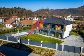 House Apriltsi, region Lovech 2