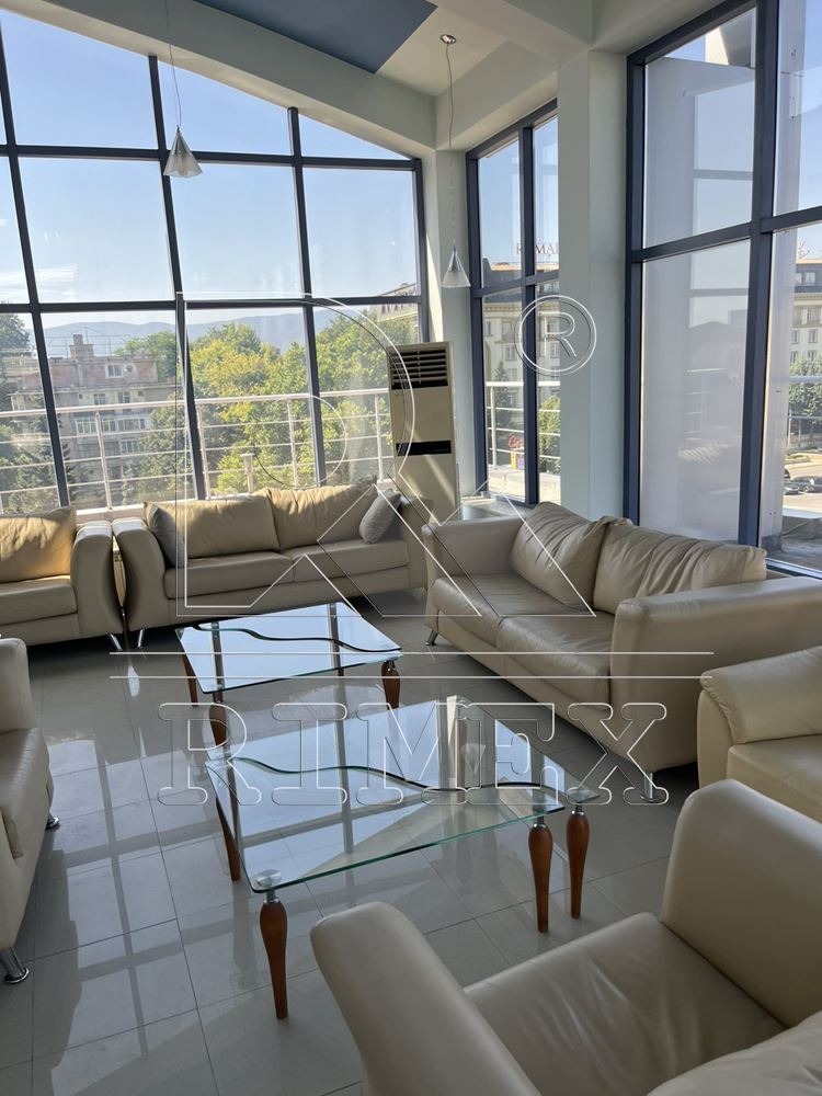 Na prodej  Mezonet Plovdiv , Centar , 290 m2 | 84510820