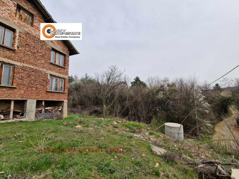 En venta  Casa región Pernik , Gorna Dikanya , 144 metros cuadrados | 67286033 - imagen [2]