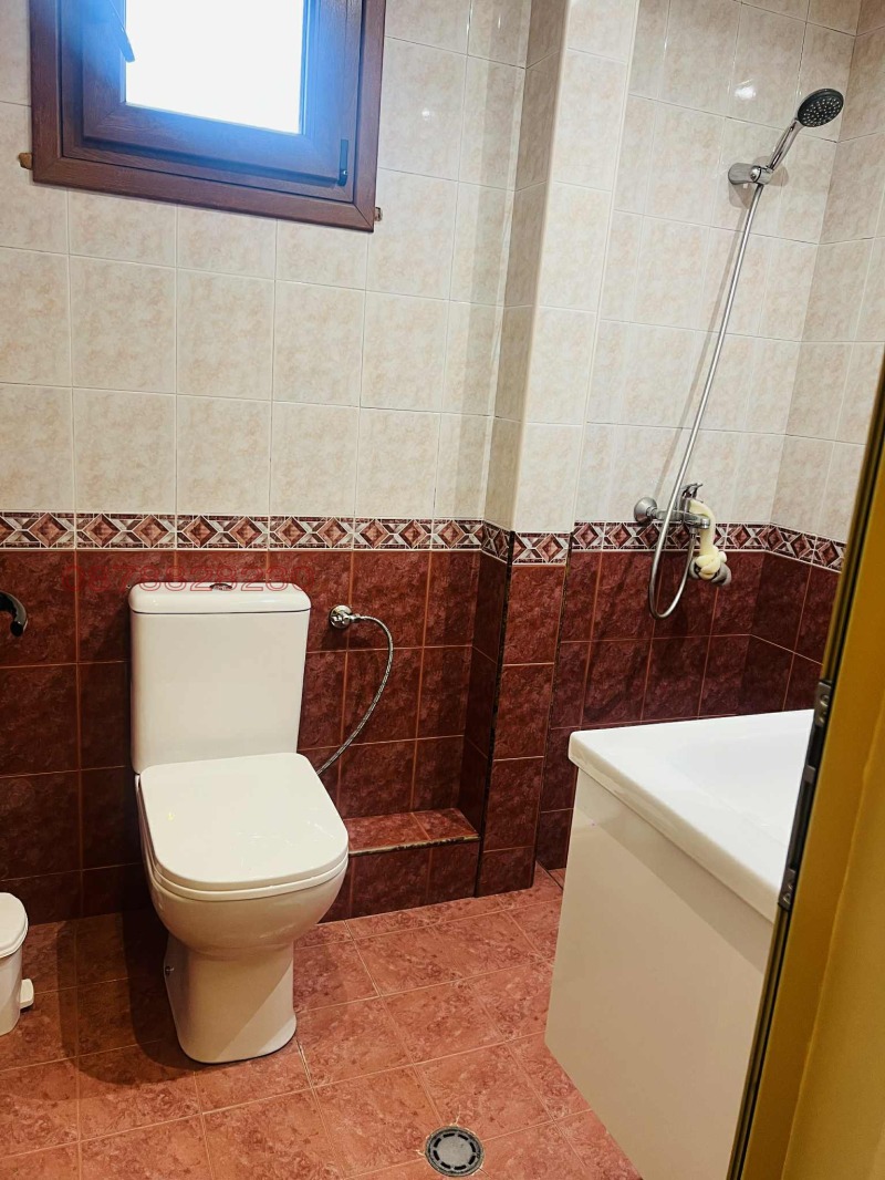 Продава КЪЩА, гр. Шумен, Военно училище, снимка 15 - Къщи - 52779720