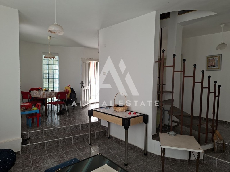 Продава КЪЩА, с. Комарево, област Плевен, снимка 8 - Къщи - 52237626