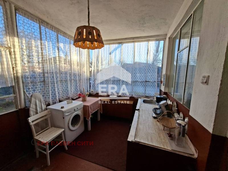 Продава КЪЩА, гр. Долна Митрополия, област Плевен, снимка 6 - Къщи - 54351851