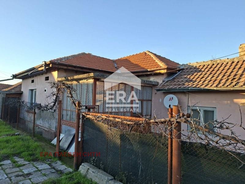 Продава КЪЩА, гр. Долна Митрополия, област Плевен