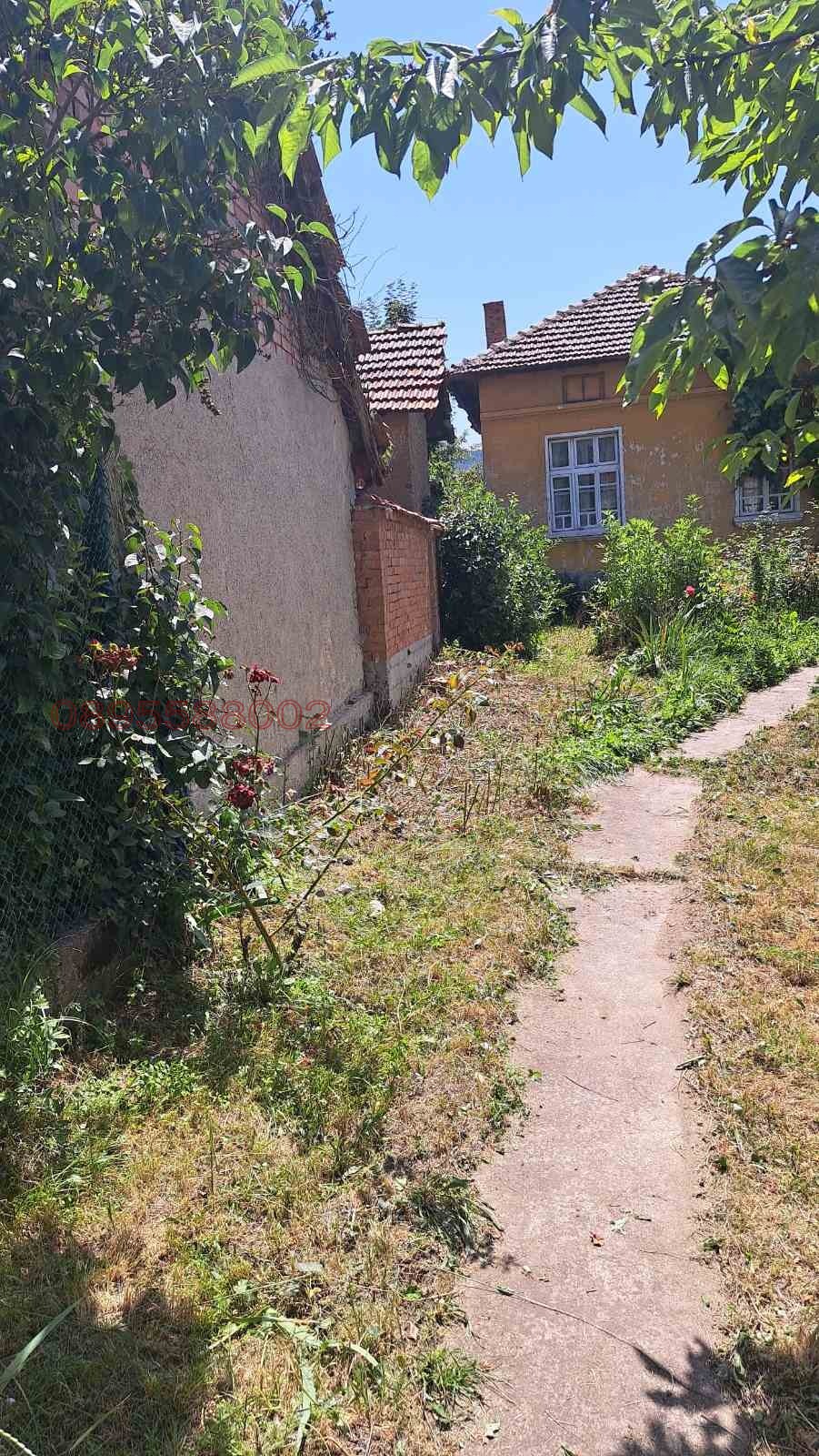 Продава КЪЩА, гр. Пирдоп, област София област, снимка 3 - Къщи - 55207249