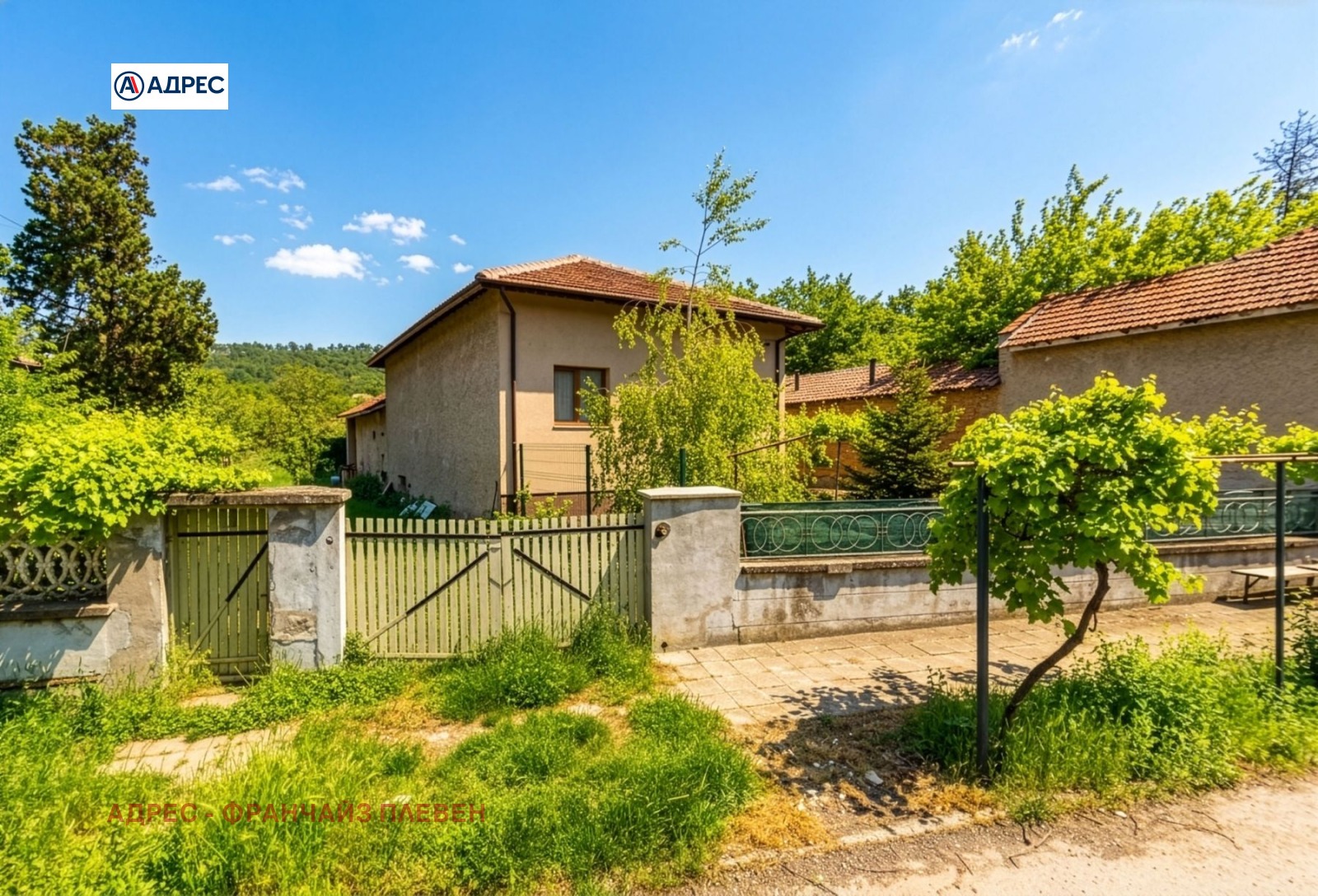 Продава КЪЩА, с. Ореховица, област Плевен, снимка 2 - Къщи - 55687776