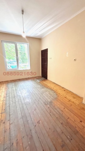 Hus Golv Knjajevo, Sofia 13