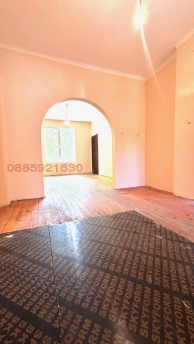 Hus Golv Knjajevo, Sofia 10