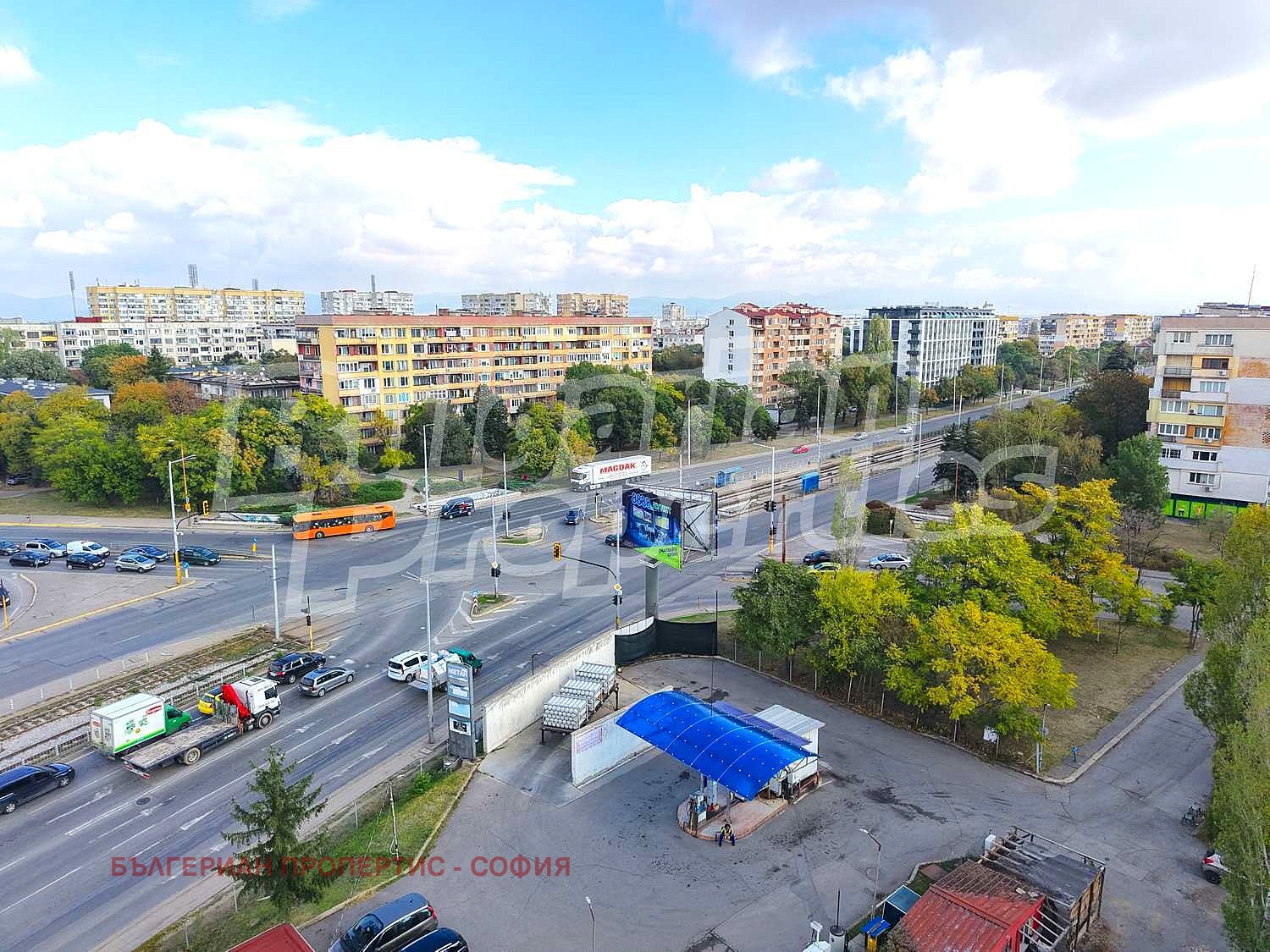 Продава 4-СТАЕН, гр. София, Сухата река, снимка 2 - Апартаменти - 52378806