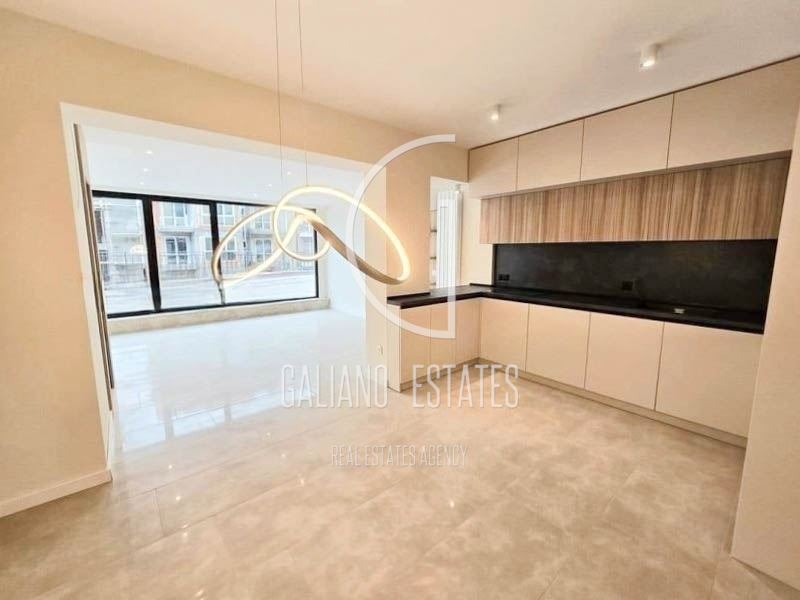 À venda  2 quartos Sofia , Centar , 186 m² | 17126450