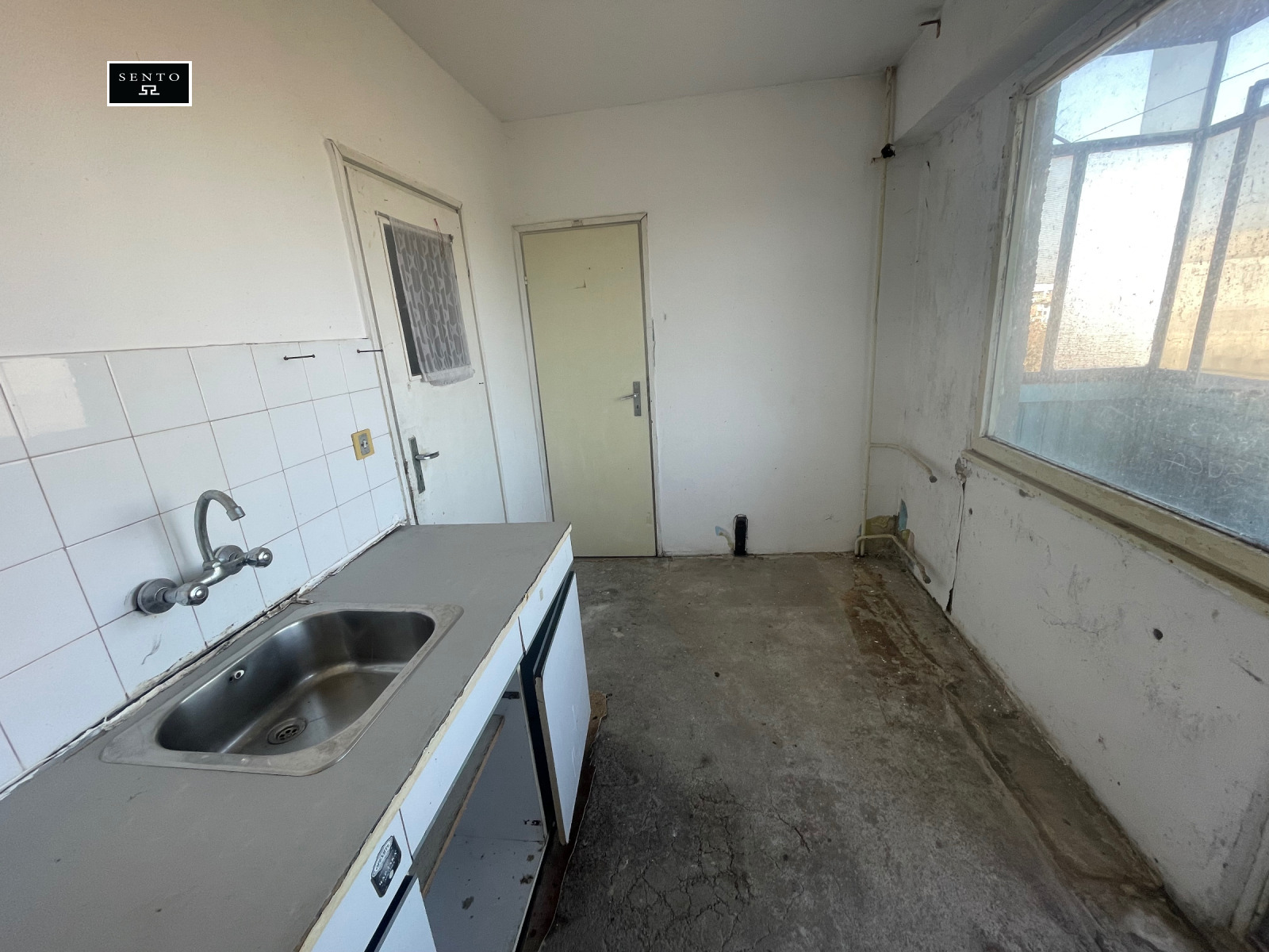 Продава 4-СТАЕН, гр. Русе, Възраждане, снимка 8 - Апартаменти - 53830530