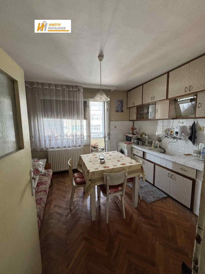Продава  3-стаен град Велико Търново , Център , 100 кв.м | 57808428 - изображение [4]